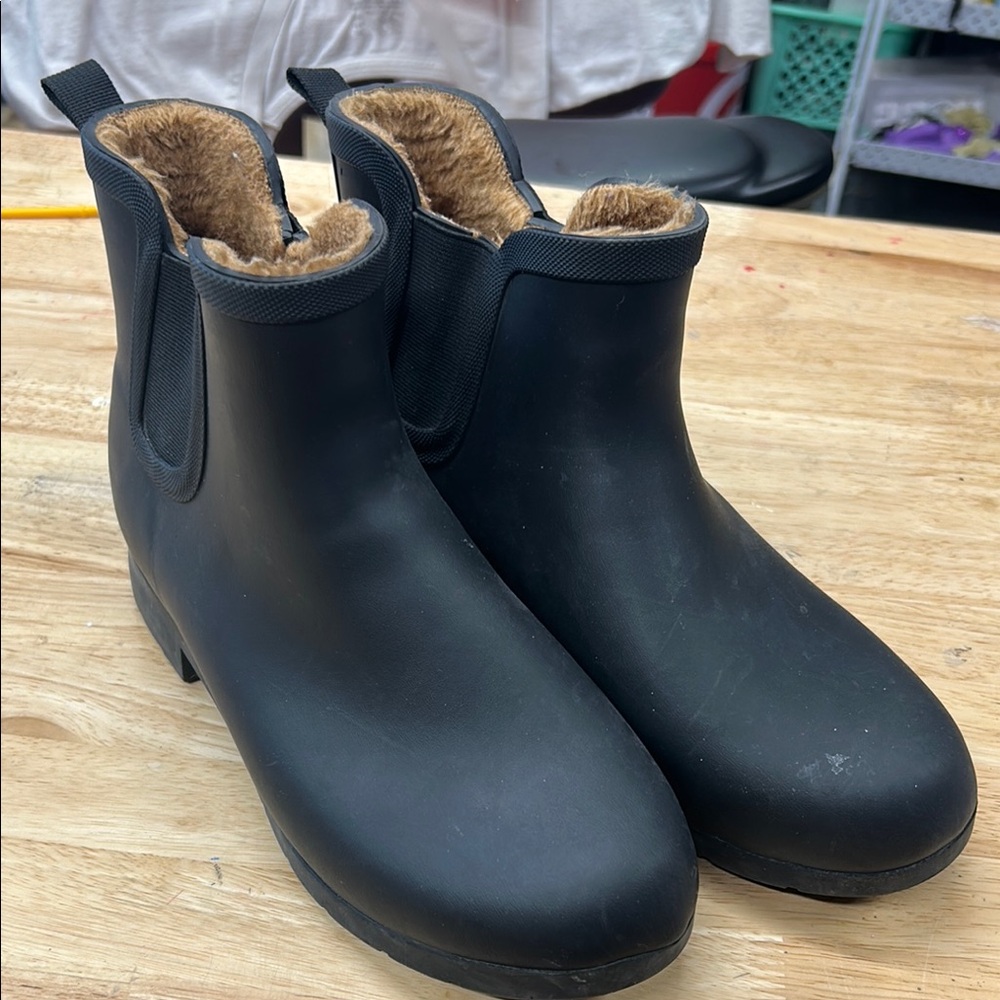 Black Ankle Rain Boots with Faux Fur Lining